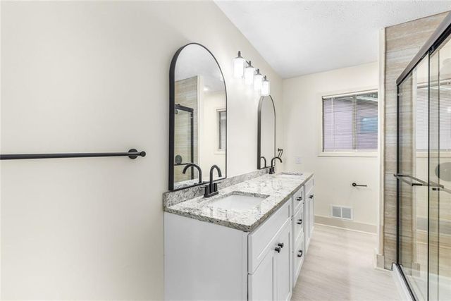234 Shadow Lake Drive SW, Lilburn, GA 30047