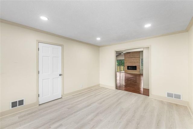 234 Shadow Lake Drive SW, Lilburn, GA 30047