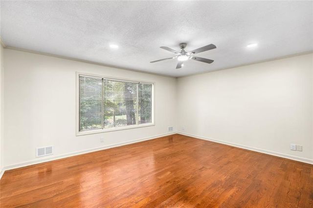 234 Shadow Lake Drive SW, Lilburn, GA 30047