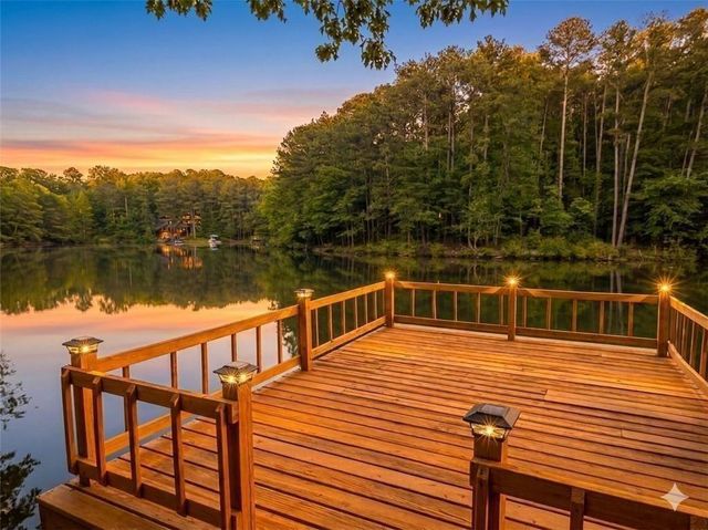 234 Shadow Lake Drive SW, Lilburn, GA 30047