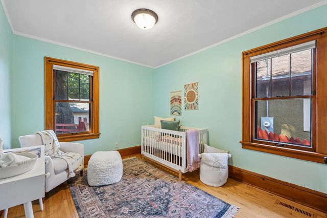 1162 James Avenue, Saint Paul, MN 55105