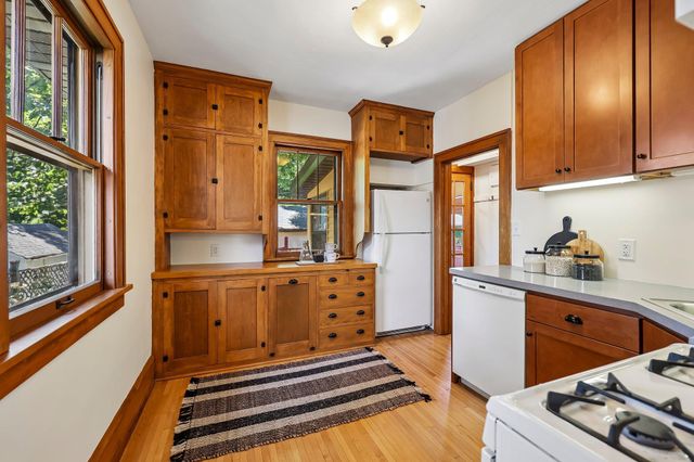 1162 James Avenue, Saint Paul, MN 55105