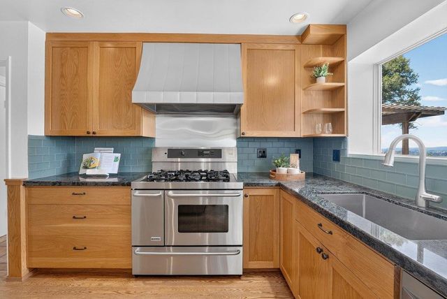 7101 Viewpoint Road, Aptos, CA 95003