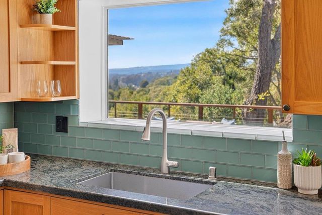 7101 Viewpoint Road, Aptos, CA 95003
