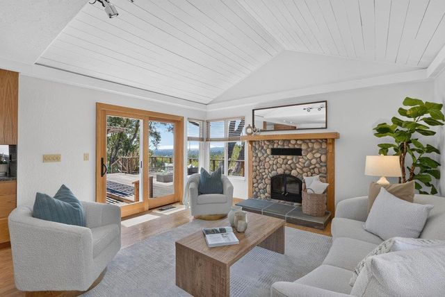 7101 Viewpoint Road, Aptos, CA 95003