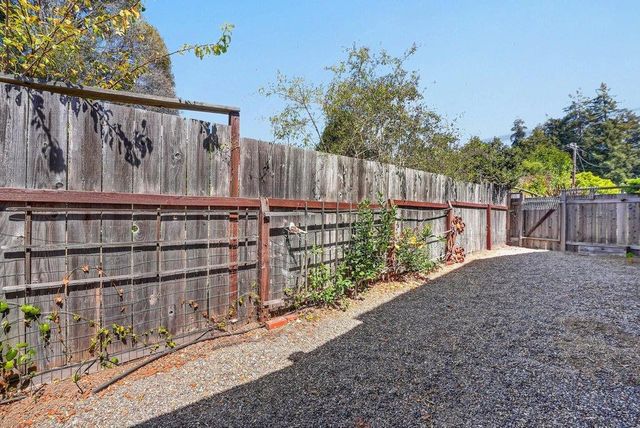 7101 Viewpoint Road, Aptos, CA 95003