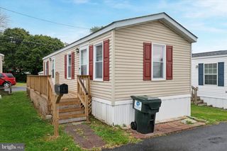 8 DEL HAVEN CT, Wilmington, DE 19809