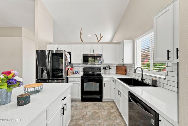 2871 E MORGAN Drive, Gilbert, AZ 85295
