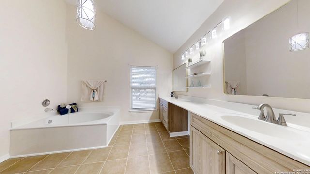 10718 Mustang Rdg., Converse, TX 78109