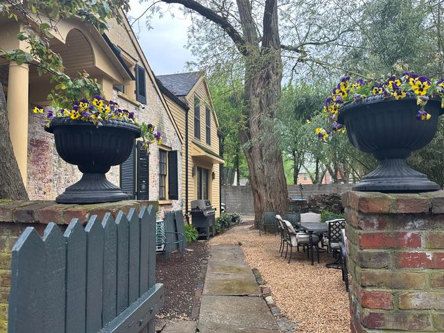 322 W 3rd Street, Lexington, KY 40508