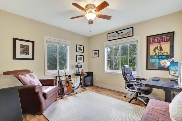 720 NE 17TH TE, Fort Lauderdale, FL 33304