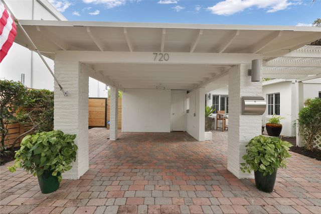 720 NE 17TH TE, Fort Lauderdale, FL 33304