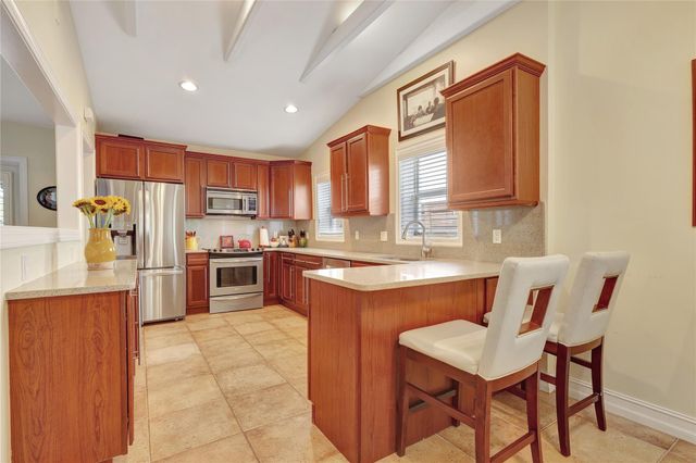 720 NE 17TH TE, Fort Lauderdale, FL 33304