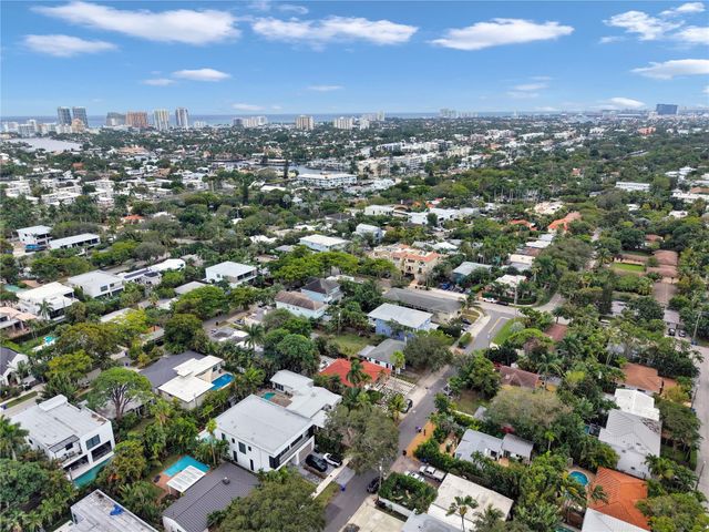 720 NE 17TH TE, Fort Lauderdale, FL 33304