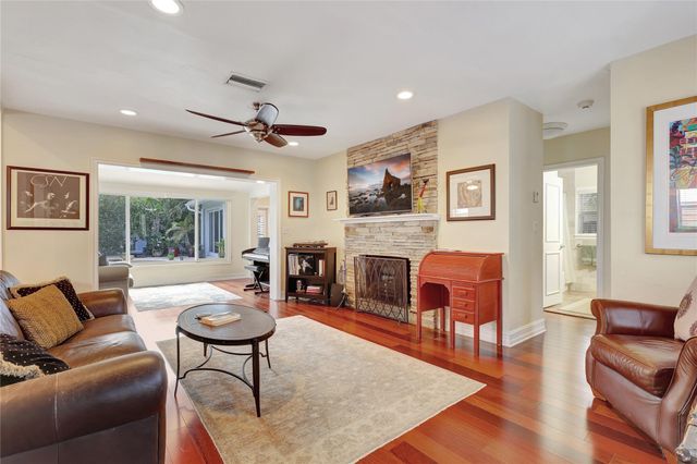 720 NE 17TH TE, Fort Lauderdale, FL 33304