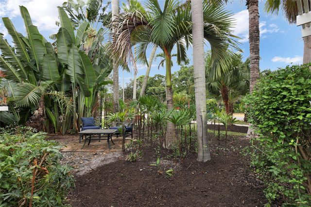 720 NE 17TH TE, Fort Lauderdale, FL 33304