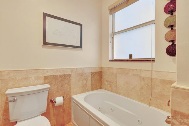 720 NE 17TH TE, Fort Lauderdale, FL 33304