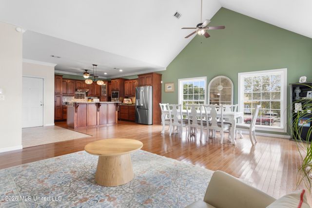 207 Saint Paul Avenue, Pass Christian, MS 39571