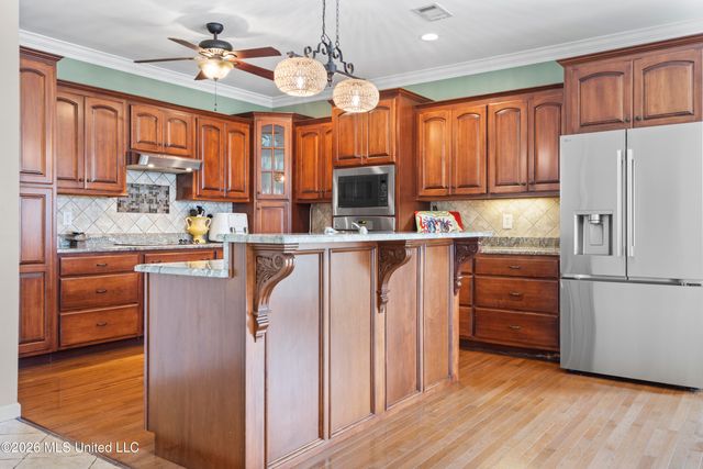 207 Saint Paul Avenue, Pass Christian, MS 39571