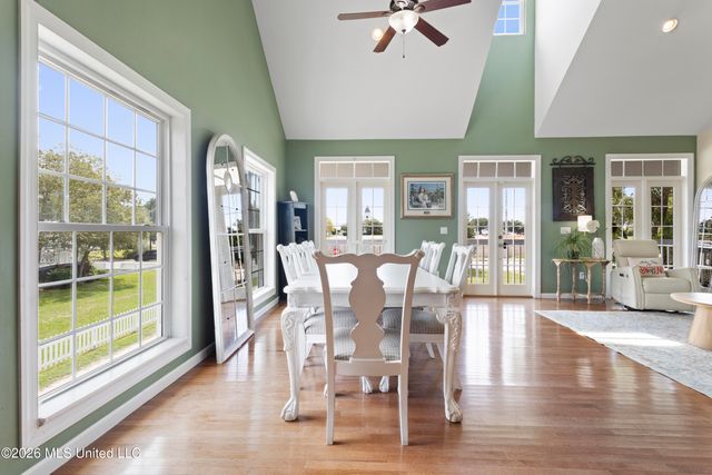 207 Saint Paul Avenue, Pass Christian, MS 39571