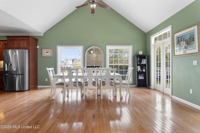 207 Saint Paul Avenue, Pass Christian, MS 39571