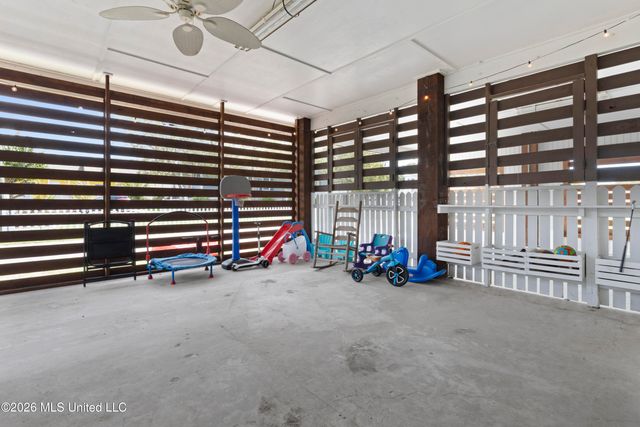 207 Saint Paul Avenue, Pass Christian, MS 39571