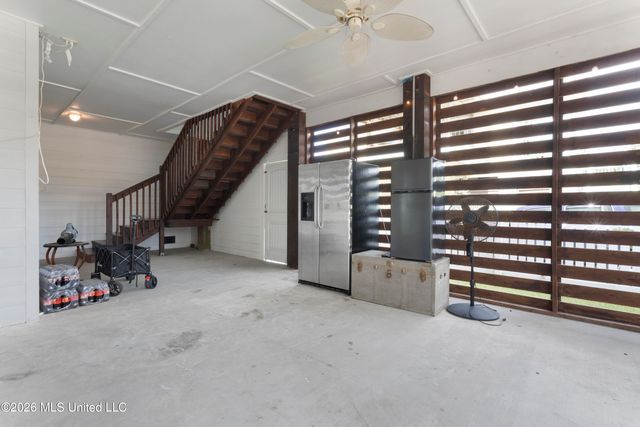 207 Saint Paul Avenue, Pass Christian, MS 39571