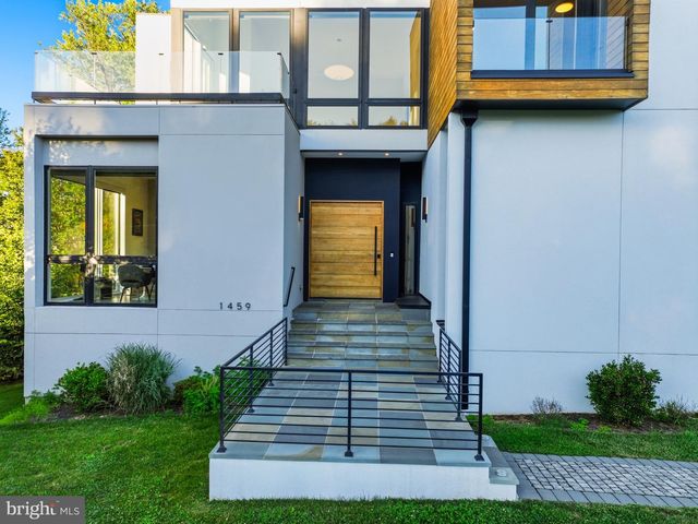 1459 DEWBERRY CT, Mclean, VA 22101