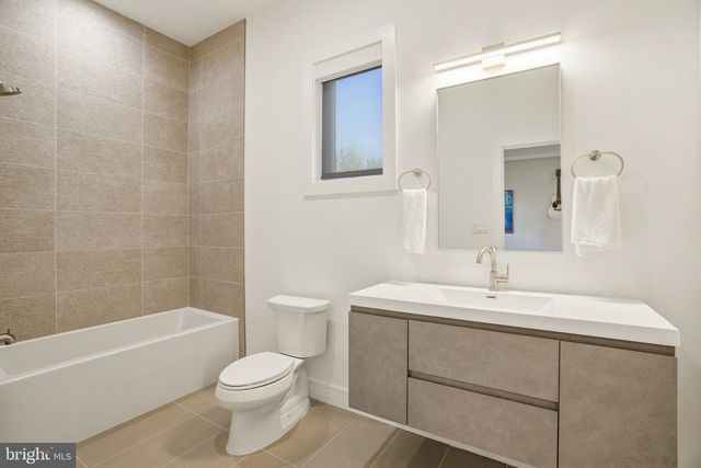 1459 DEWBERRY CT, Mclean, VA 22101