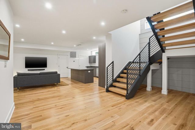 1459 DEWBERRY CT, Mclean, VA 22101