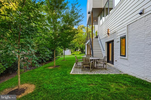 1459 DEWBERRY CT, Mclean, VA 22101