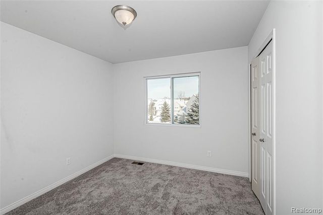 433 Hogarth, Waterford, MI 48328