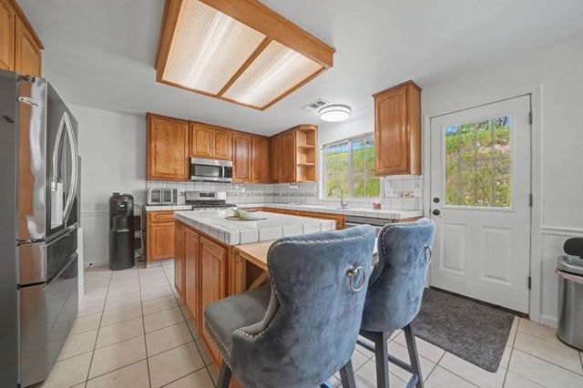 7761 S Jenny Lind Rd, Valley Springs, CA 95252