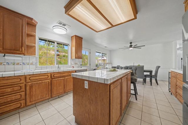 7761 S Jenny Lind Rd, Valley Springs, CA 95252