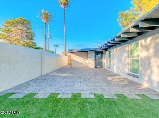 1017 E Bethany Home Road, Phoenix, AZ 85014