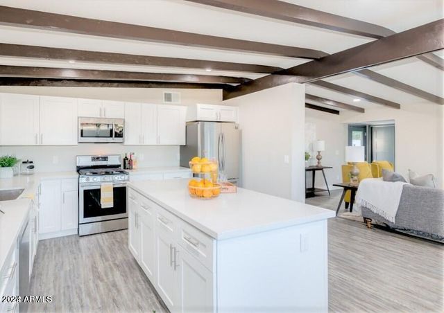 1017 E Bethany Home Road, Phoenix, AZ 85014