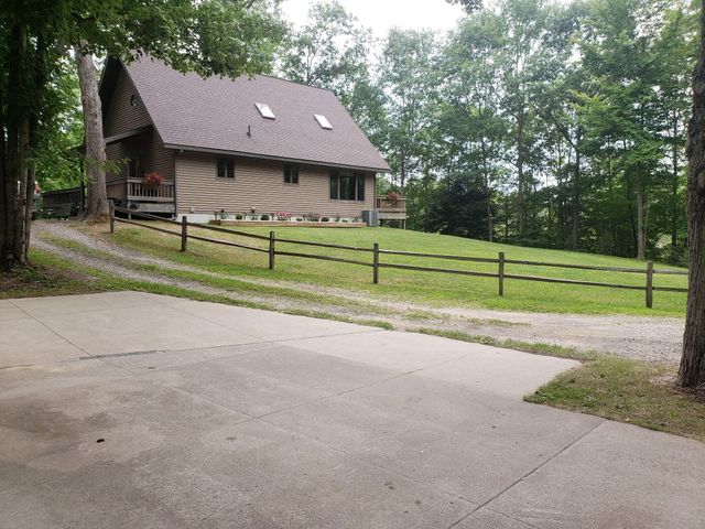 1051 W White Road, Grant Twp-mason Co, MI 49411
