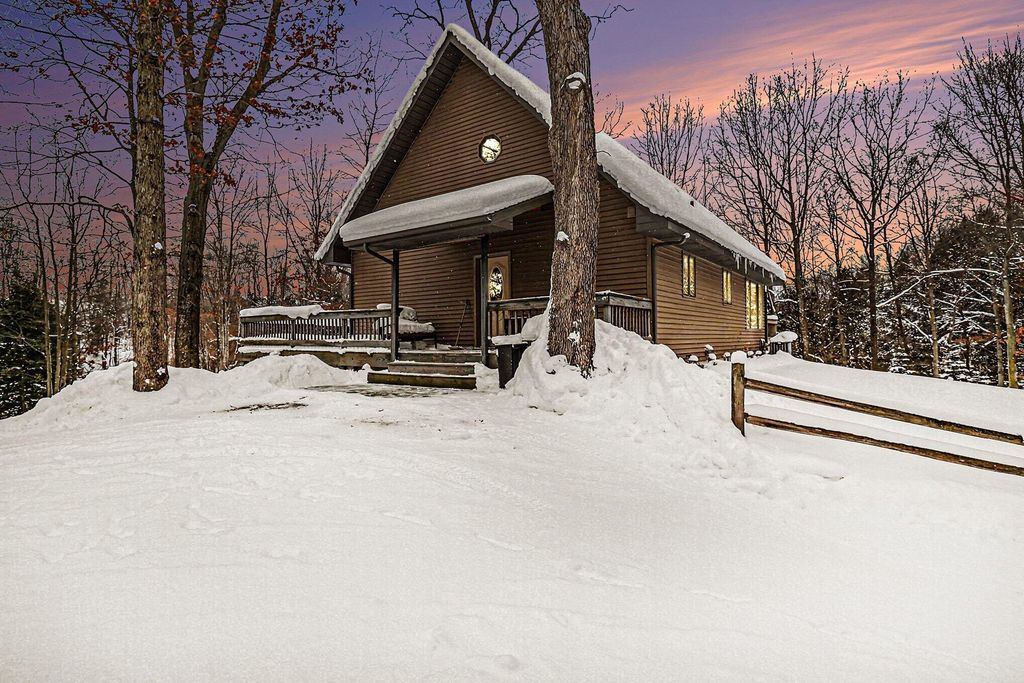 1051 W White Road, Grant Twp-mason Co, MI 49411