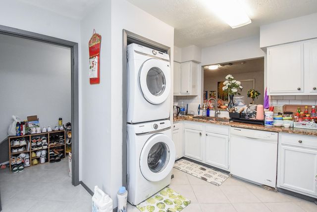 12469 Sharpview Drive 2469, Houston, TX 77072