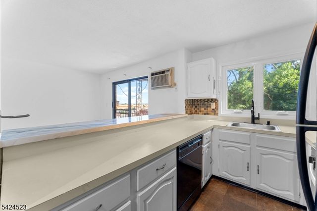 1616 74Th St, North Bergen Twp., NJ 07047