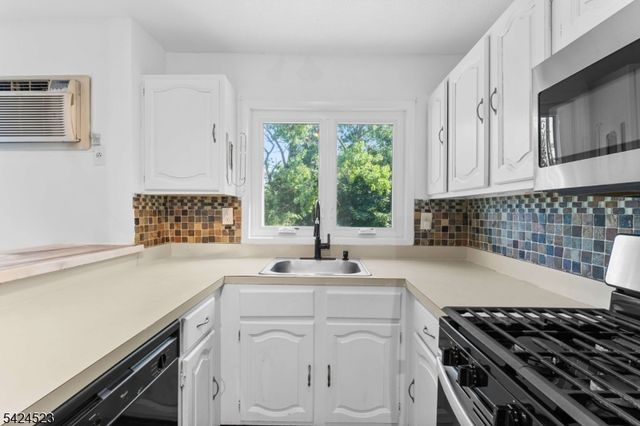 1616 74Th St, North Bergen Twp., NJ 07047