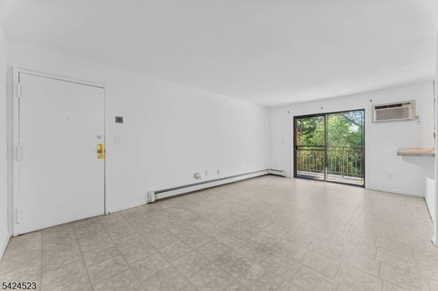 1616 74Th St, North Bergen Twp., NJ 07047