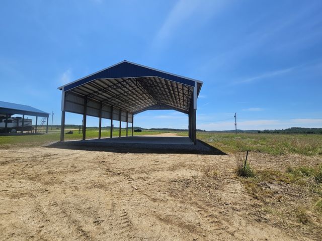 2475 Hardin Bottom River Rd, Clifton, TN 38425