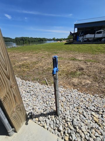 2475 Hardin Bottom River Rd, Clifton, TN 38425