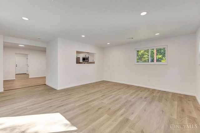 1073 Cedar Drive, Miami Twp, OH 45150