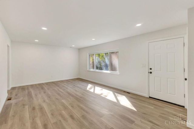 1073 Cedar Drive, Miami Twp, OH 45150