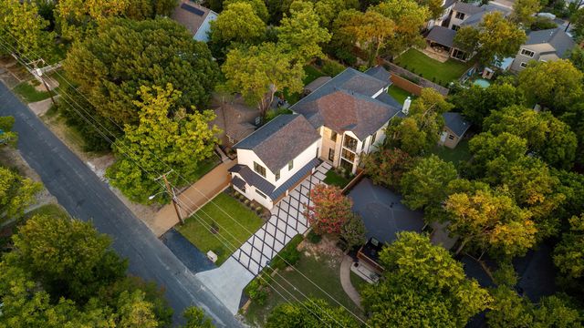 8718 San Benito Way, Dallas, TX 75218
