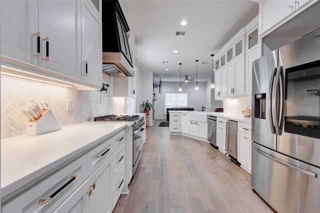 8617 Kari Court, Jersey Village, TX 77040