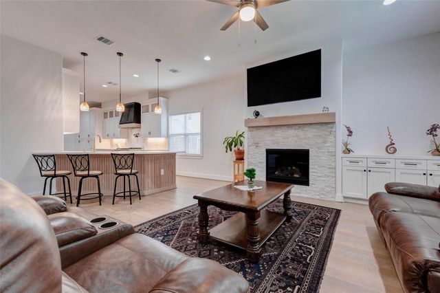 8617 Kari Court, Jersey Village, TX 77040