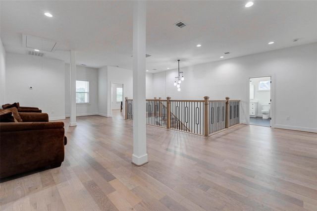 8617 Kari Court, Jersey Village, TX 77040